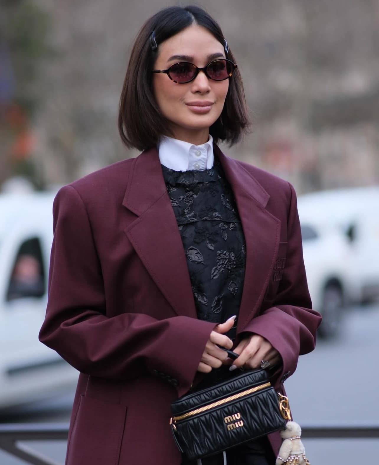 แว่นกันแดดMIUMIU Regard MU04ZS