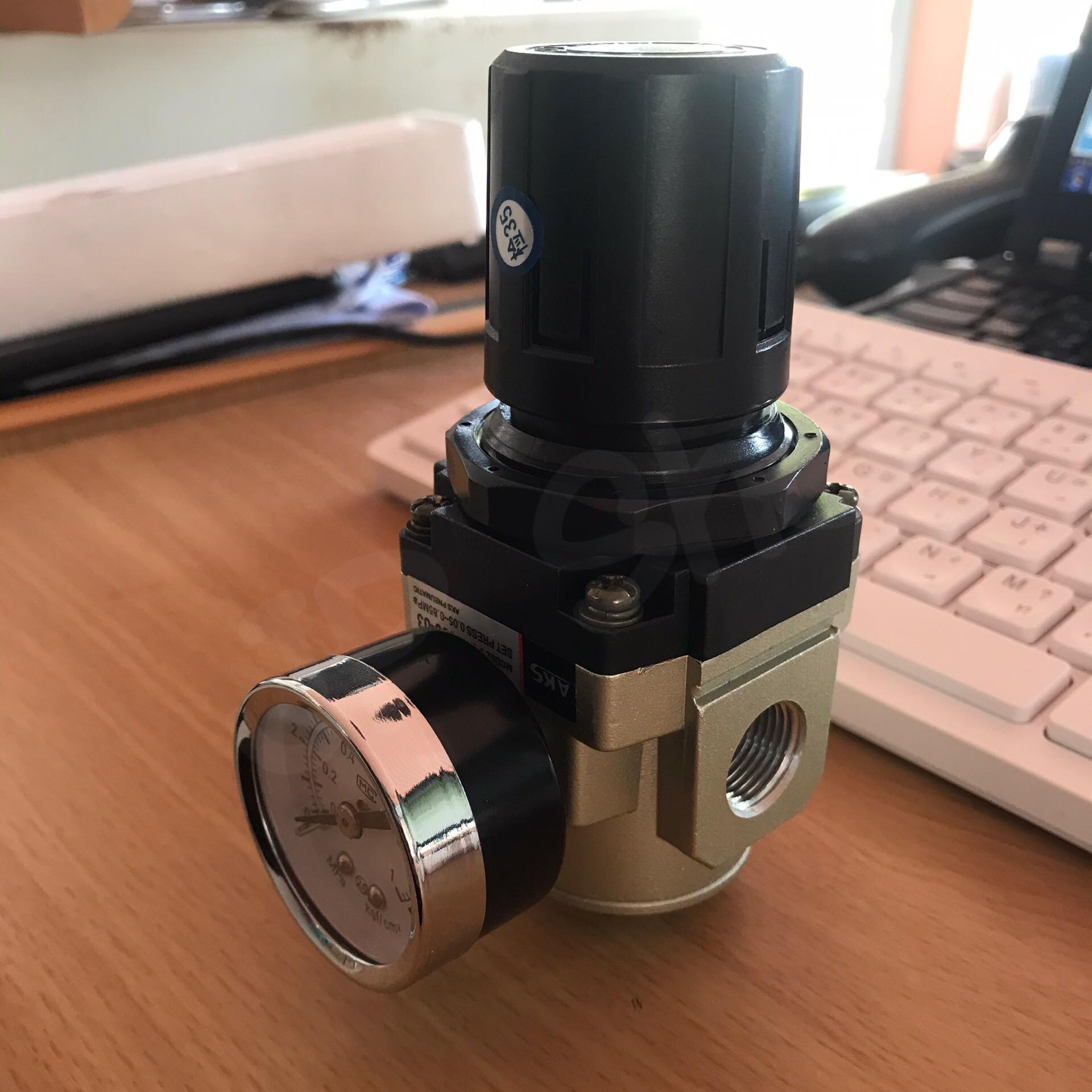 เกย์ลมวัดระดับแรงดันลม ชุดปรับแรงดันลม รุ่น AR3000-03 เกลียว3หุน จัดส่งภายใน 24 ชั่วโมง โกดังประเทศไทย #004140