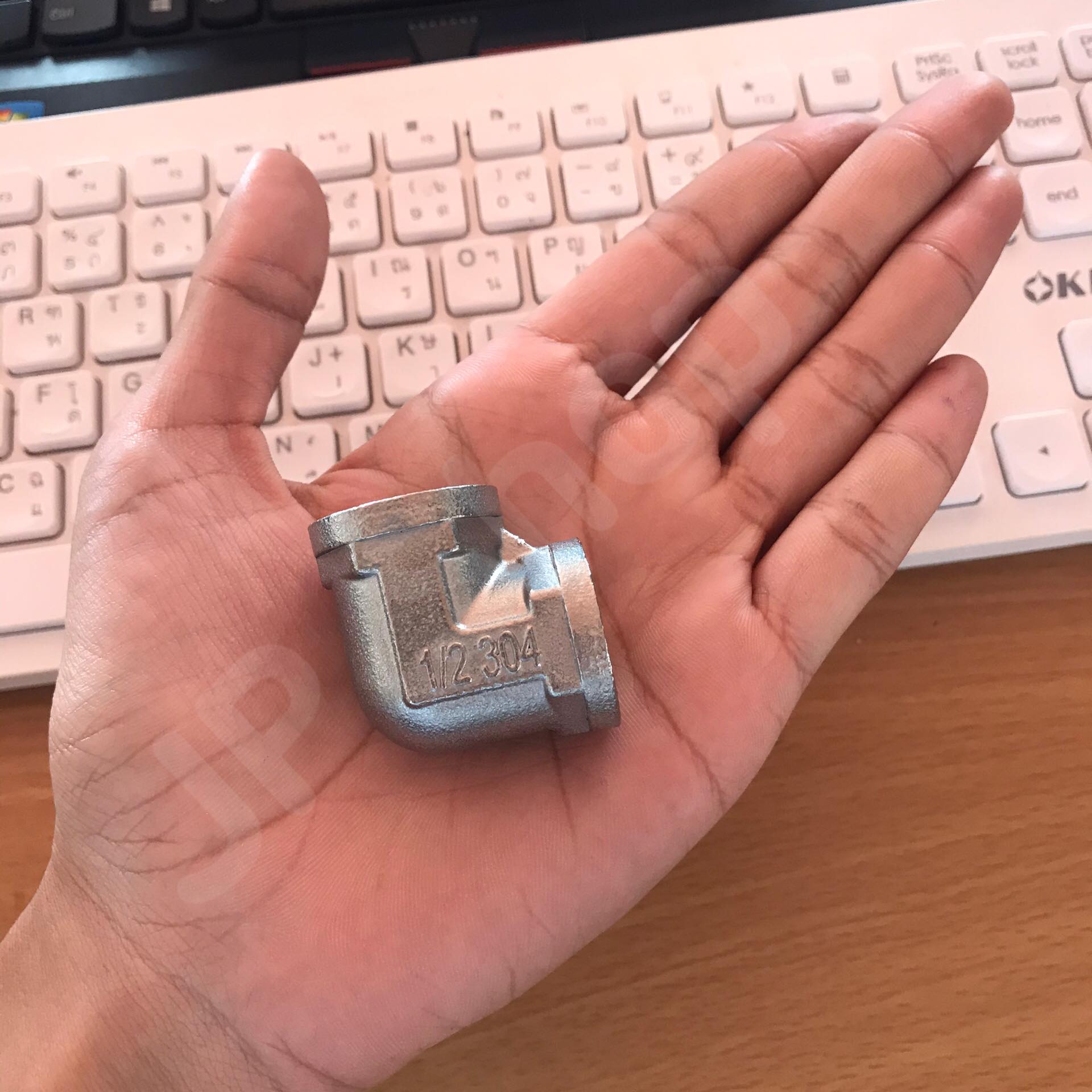 ข้องอสแตนเลส304 เกลียวใน ขนาด 4 หุน #3654