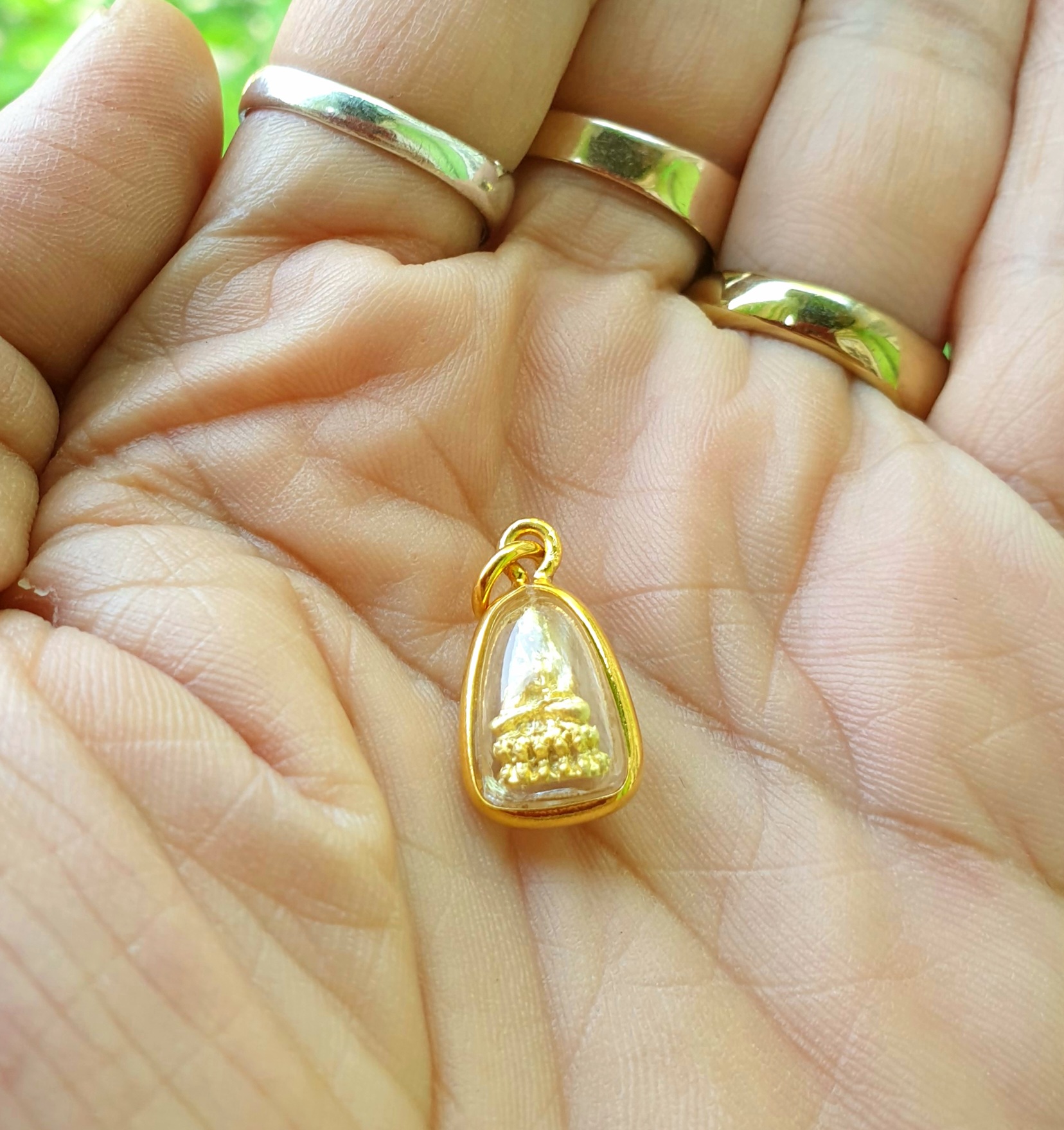 จี้ เจ้าแม่กวนอิม พระโพธิสัตว์กวนอิม มี3แบบให้เลือก ขนาดเล็กประมาณเหรียญบาท จี้พระทองคำ ช่วยปัดเป่าทุกข์ภัยต่างๆ