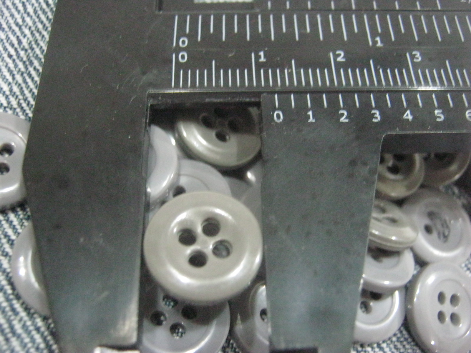 กระดุมสำหรับซ่อมเสื้อเชิ้ตทหาร สหรัฐ