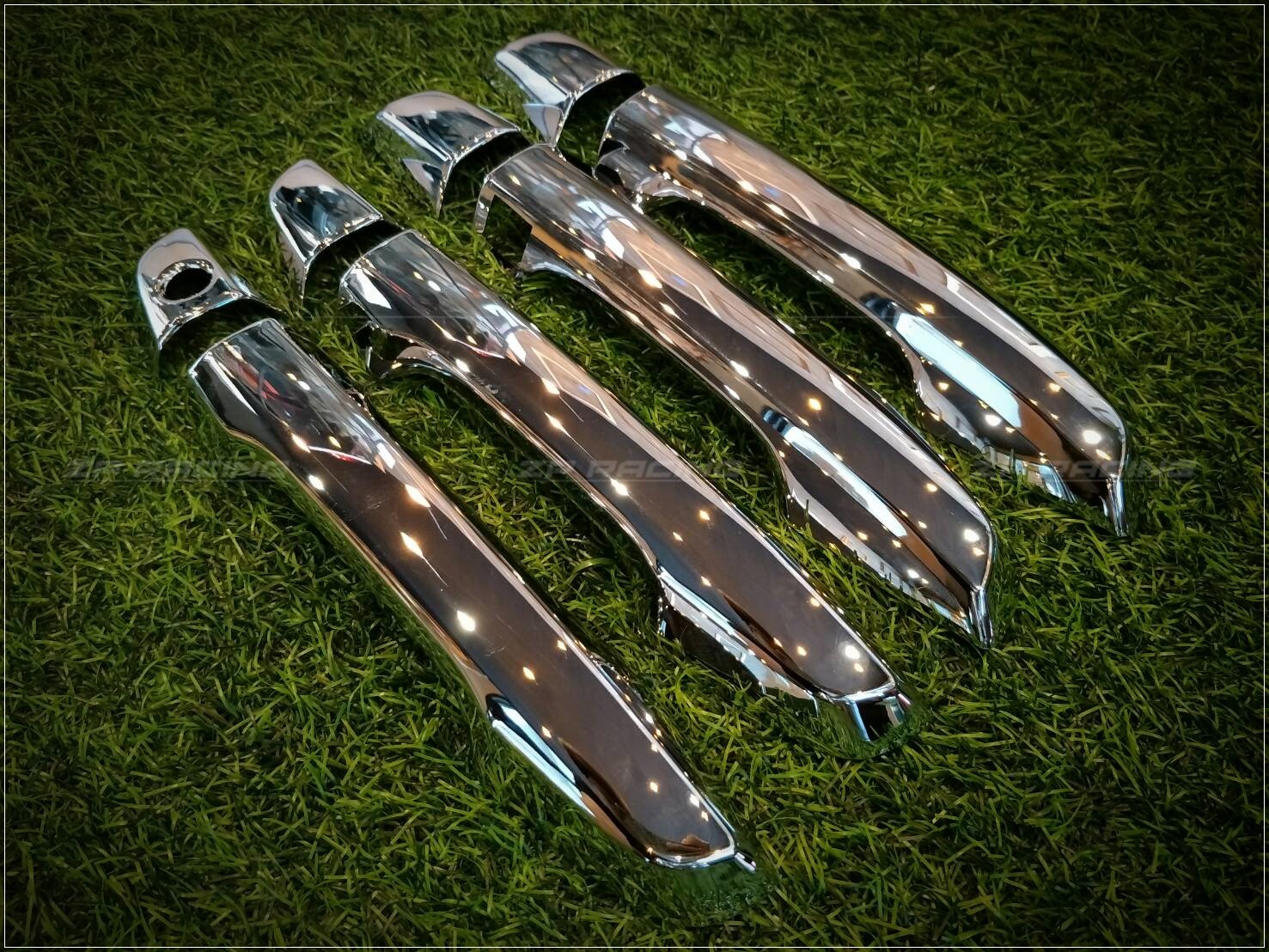 ครอบมือจับประตู