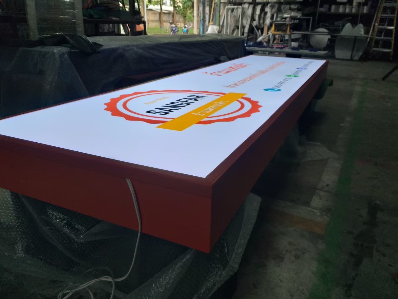 งานป้ายกล่องไฟ