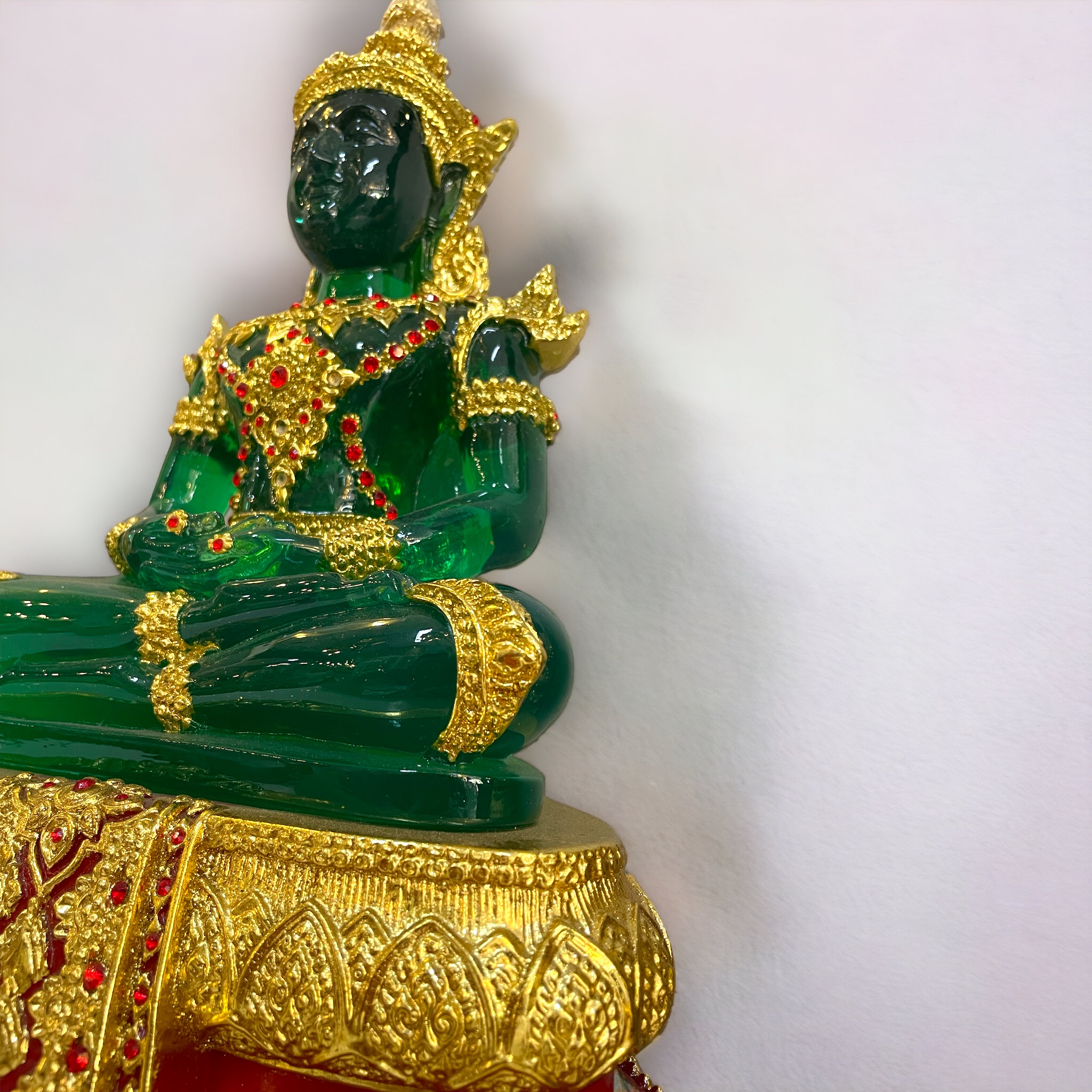 พระแก้วมรกต 9 นิ้ว ฤดูร้อน สีเขียวมรกต