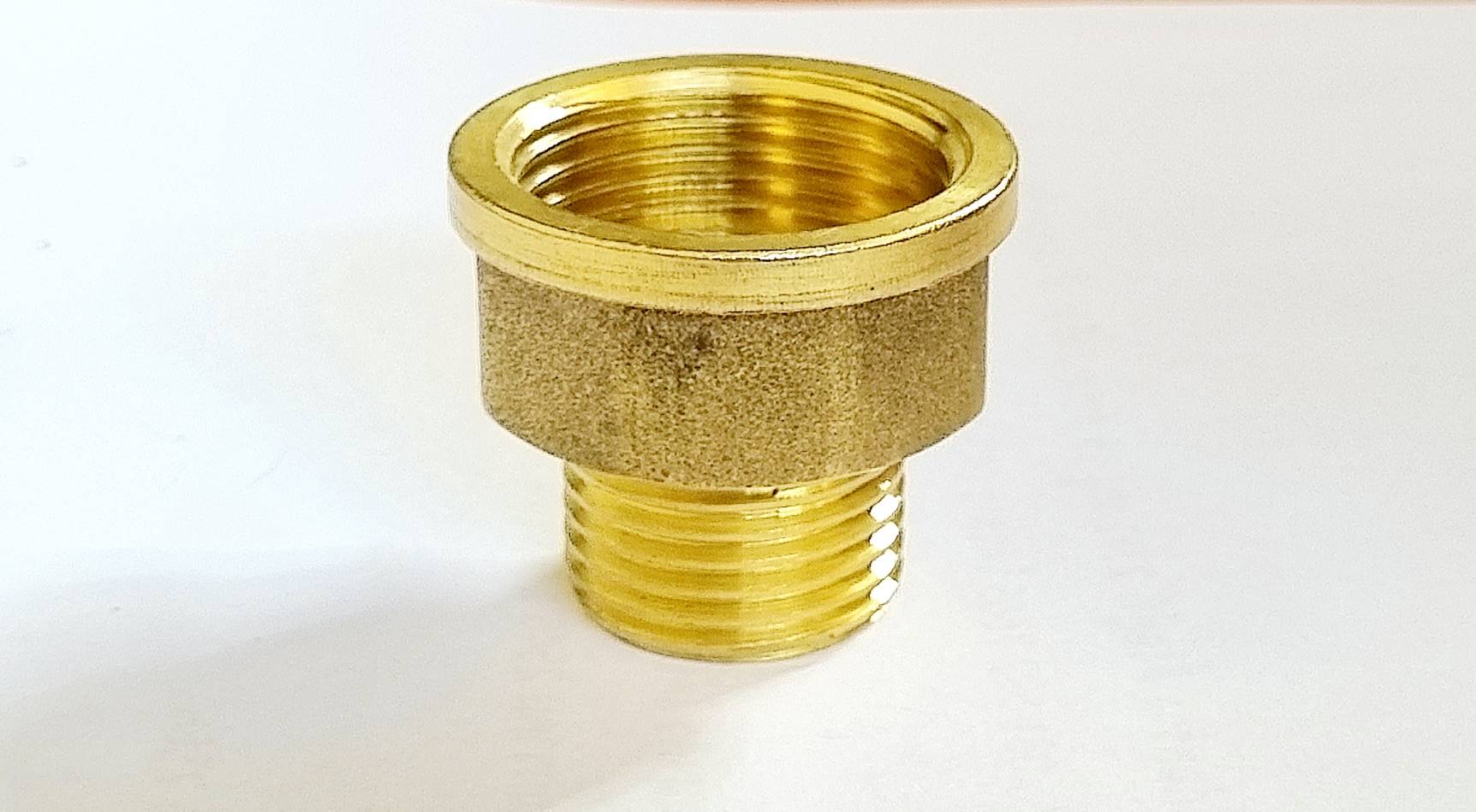 ข้อลดทองเหลือง เกลียวใน 6 หุน เกลียวนอก 4 หุน #2501