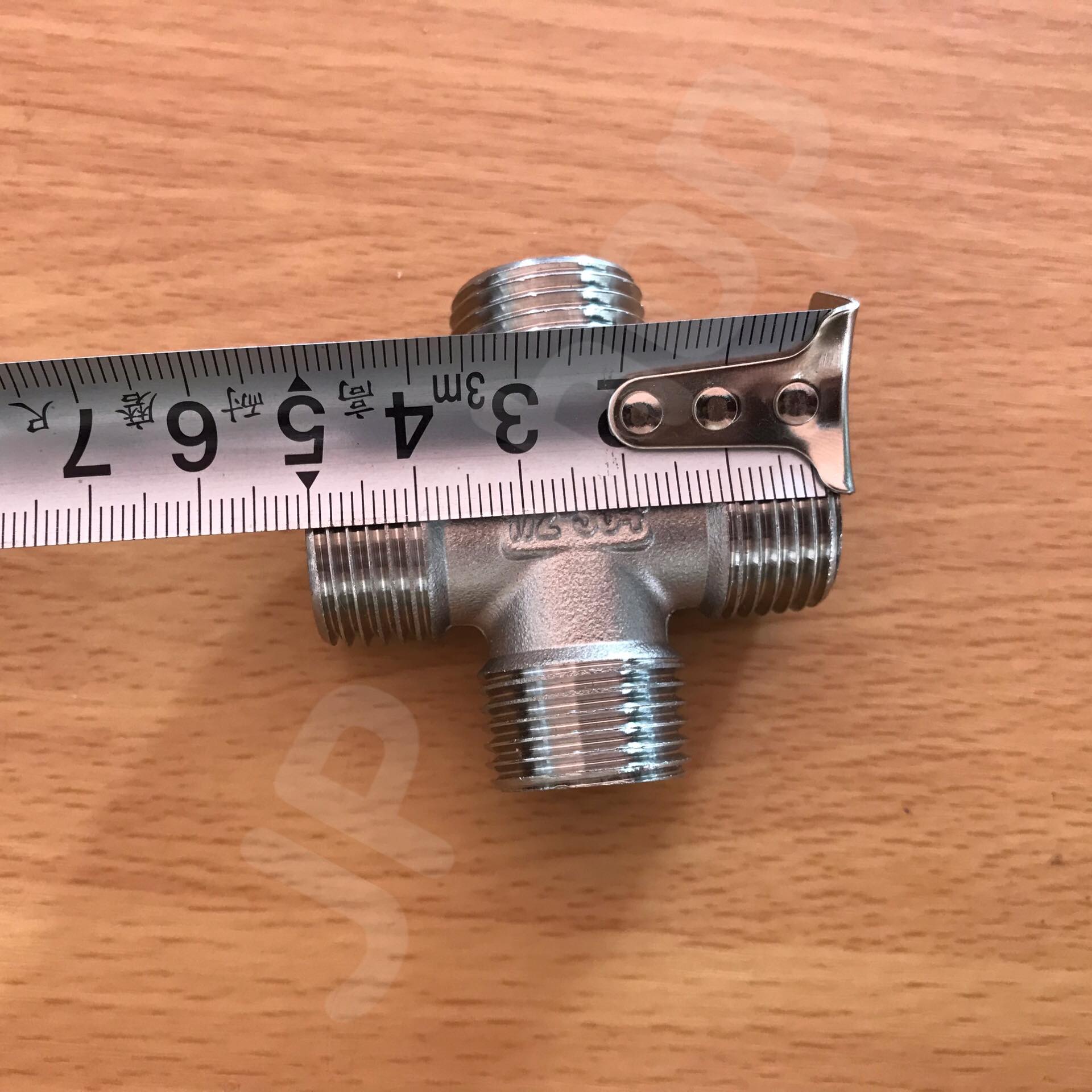 สี่ทางสแตนเลสเกลียวนอก NPT 4 หุน (12 มม.) ราคาต่อ1 ชิ้น #6095