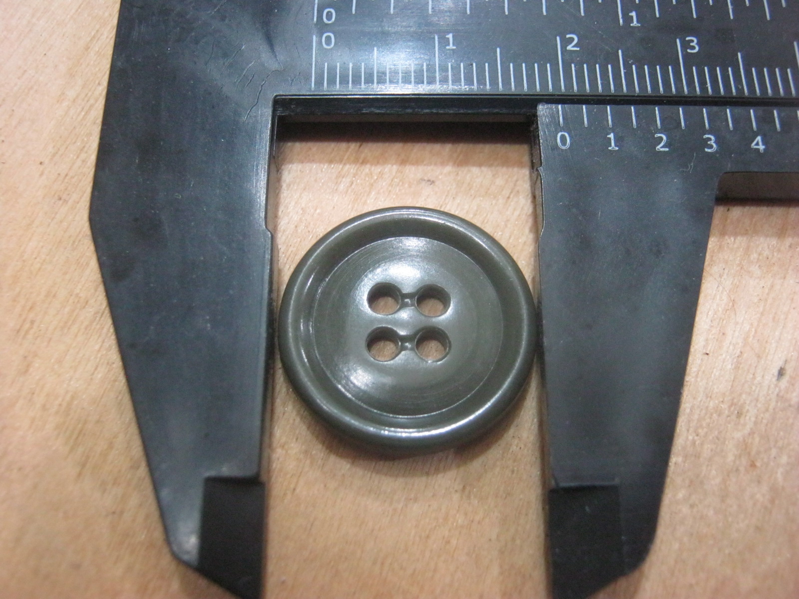 กระดุม M43 สีเขียว