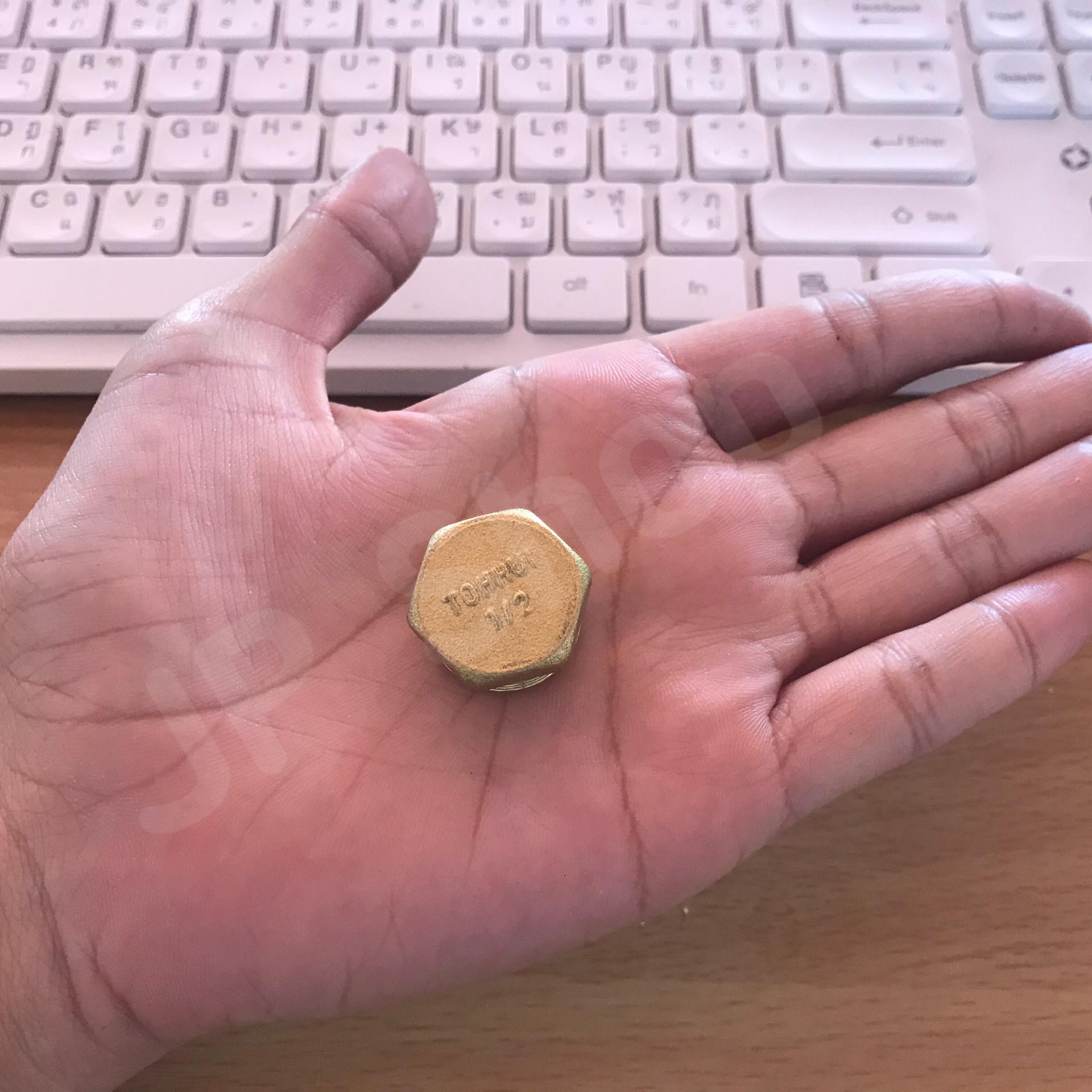 ฝาปิดทองเหลือง ขนาด 4 หุน เกลียวนอก ฝาปิด ทองเหลือง 4 หุน #0854