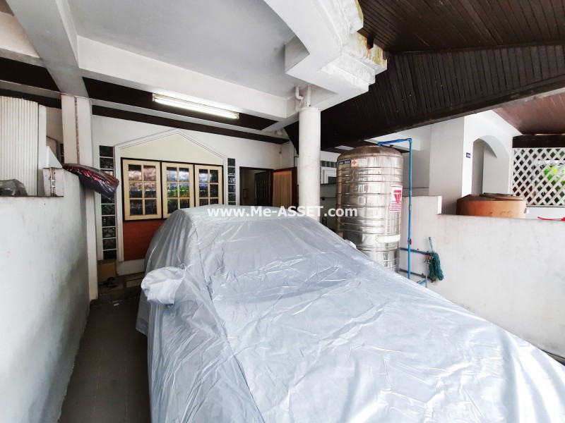 ขายทาวน์โฮม 3 ชั้น 18 ตรว ม.พรบดินทร ถ.นวมินทร์ 157 เขตบึงกุ่ม กรุงเทพฯ / การเดินทางสะดวกสามารถเข้า-ออกได้หลายเส้นทาง อาทิ ซอยนวลจันทร์ 36, 56, 157