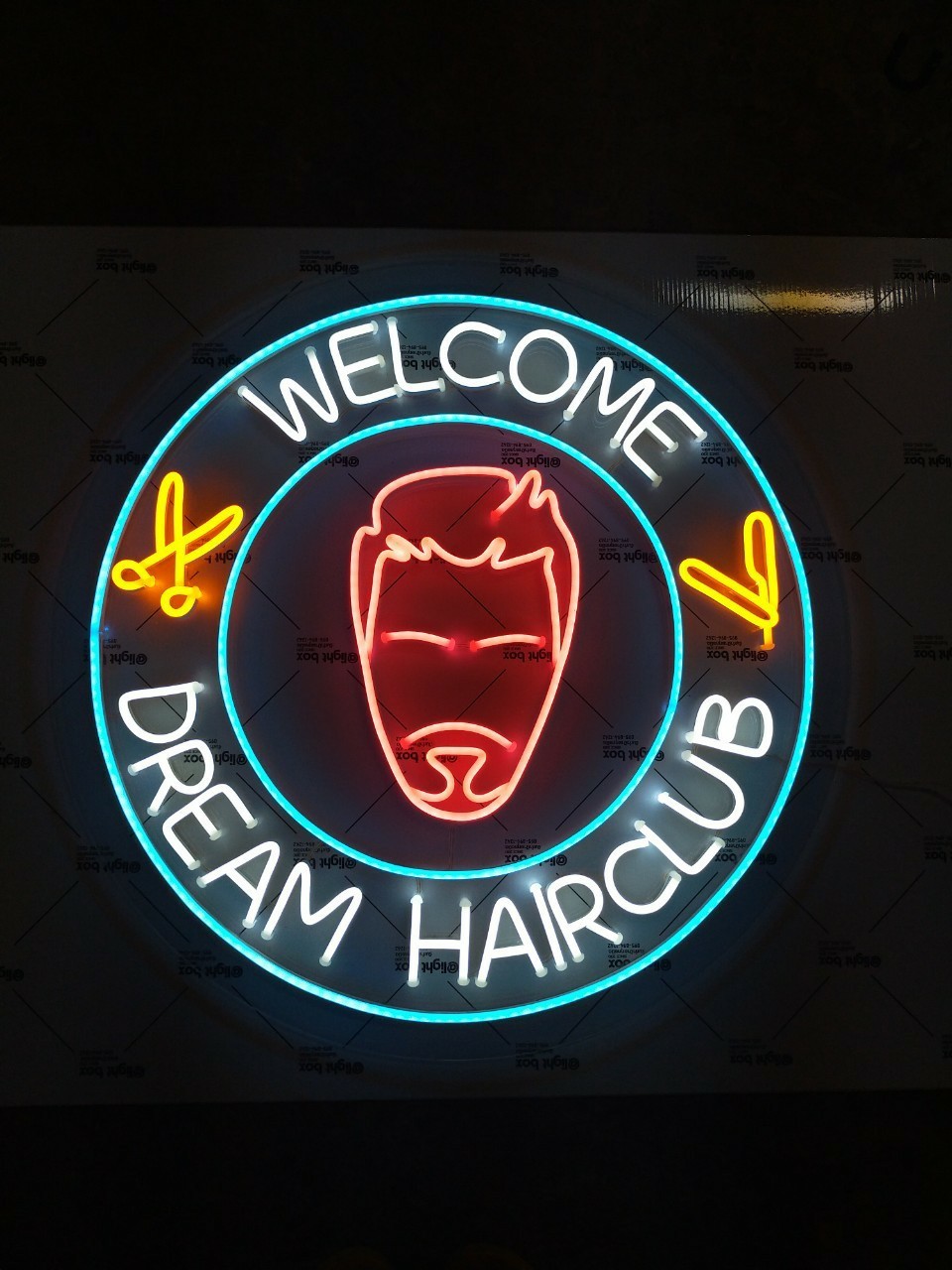 ป้ายไฟนีออน LED อะคริลิคใสรองหลัง