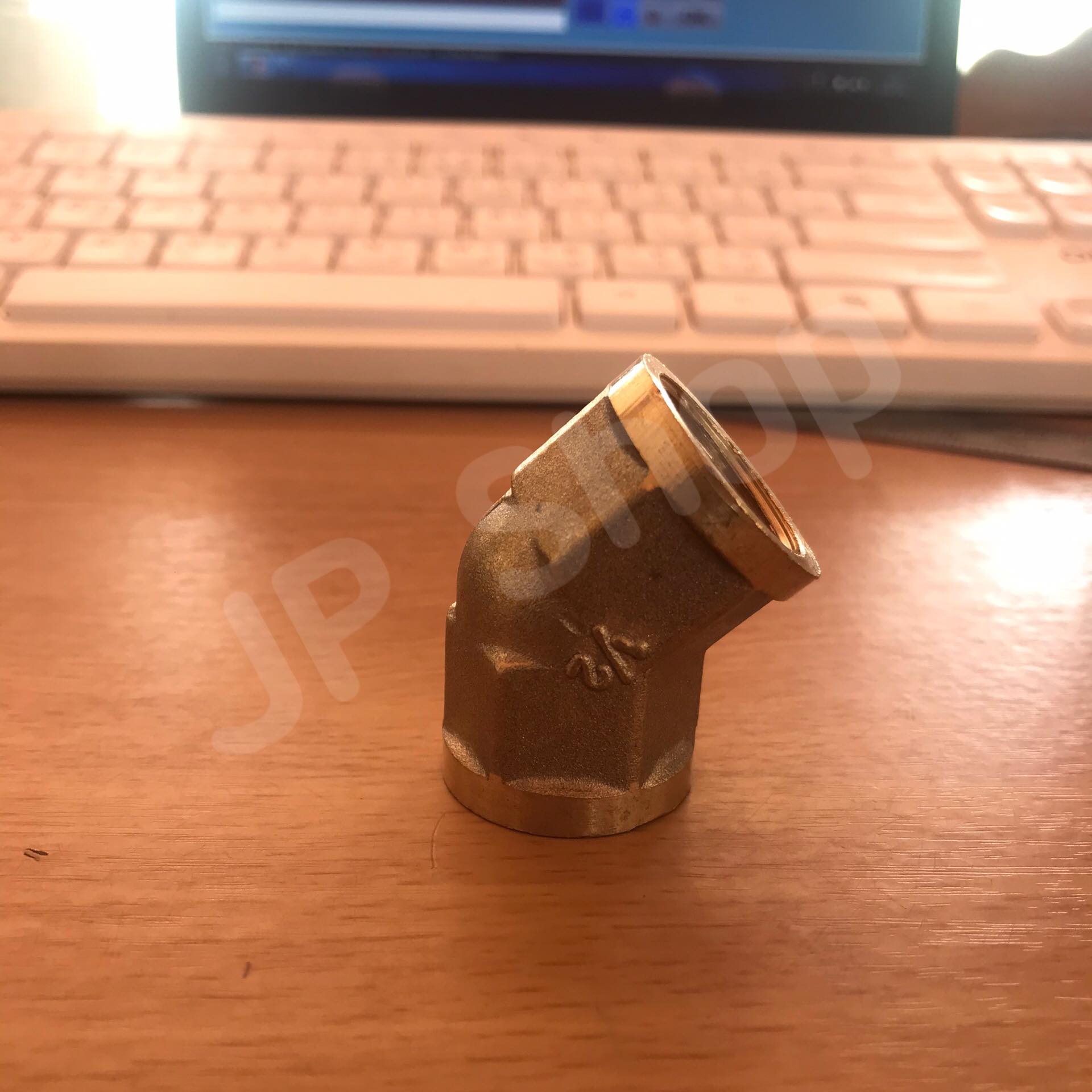 ข้องอทองเหลือง 45 องศา เกลียวใน ขนาด 4 หุน #1954