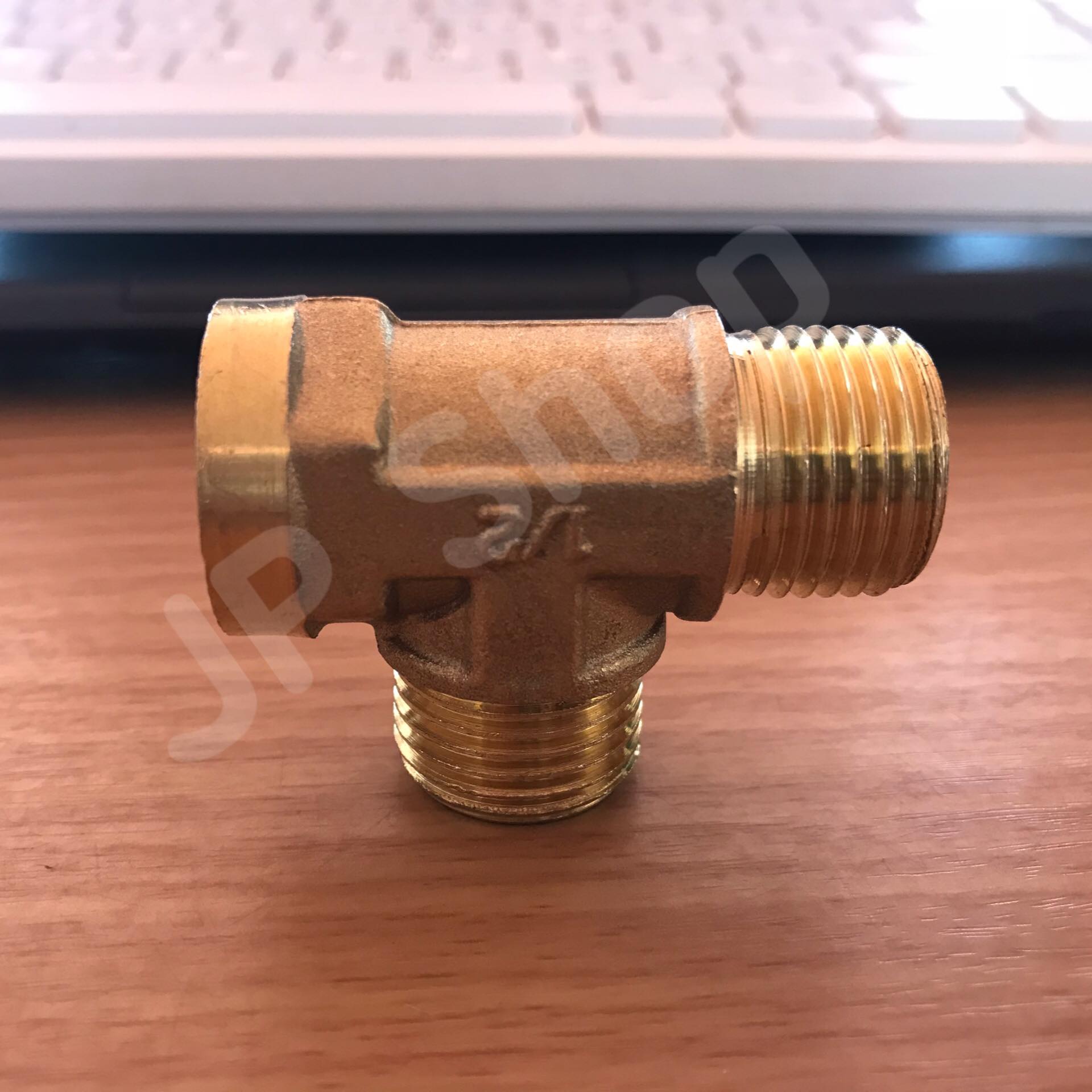 ข้อต่อทองเหลืองสามทางขนาด 4 หุน เกลียวนอก2 เกลียวใน 1 ข้อต่อ ทองเหลือง สามทาง เกลียว นอก-นอก-ใน #1754