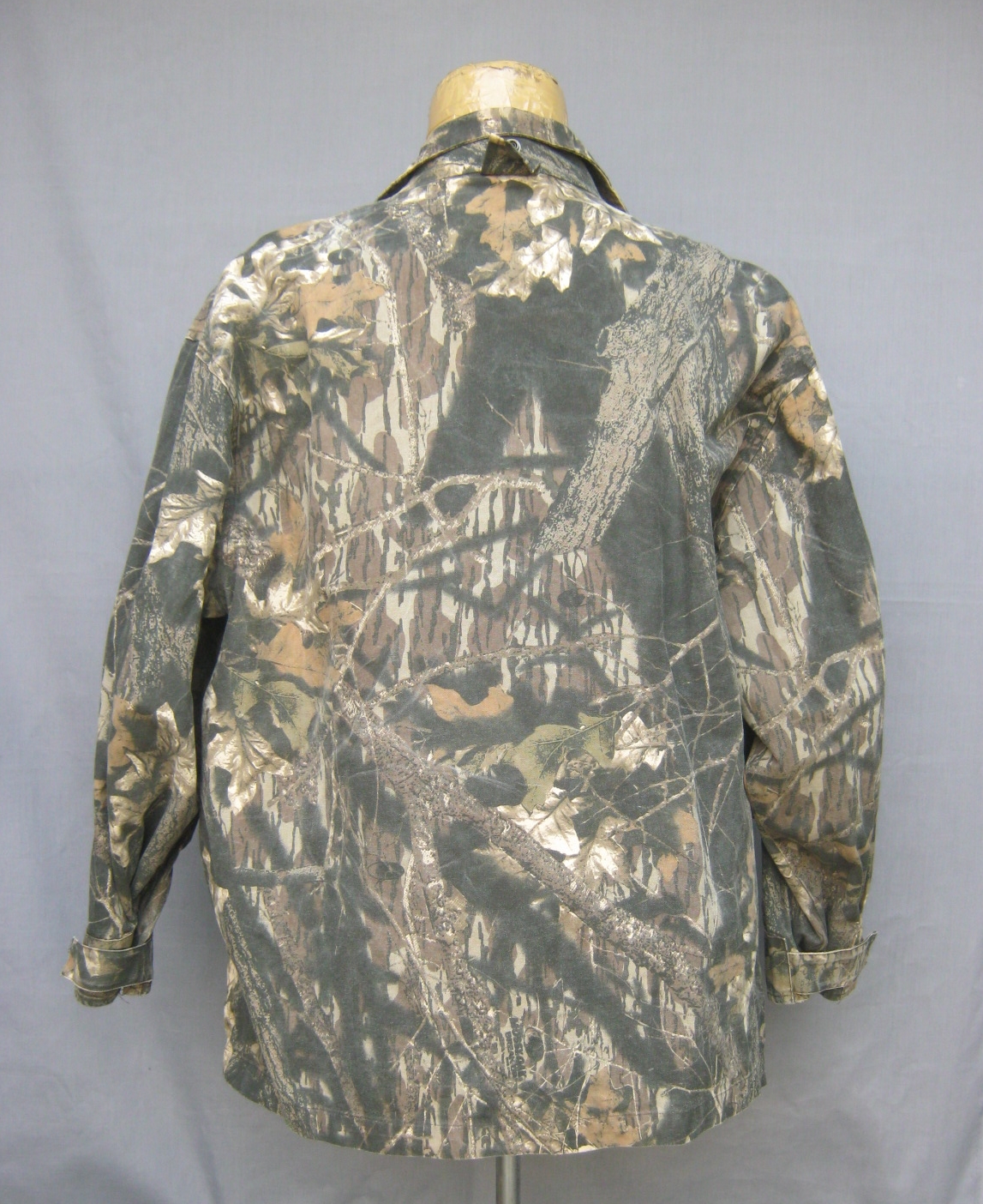 เสื้อทรงล่าสัตว์ ผ้าหนา ลายป่าไม้