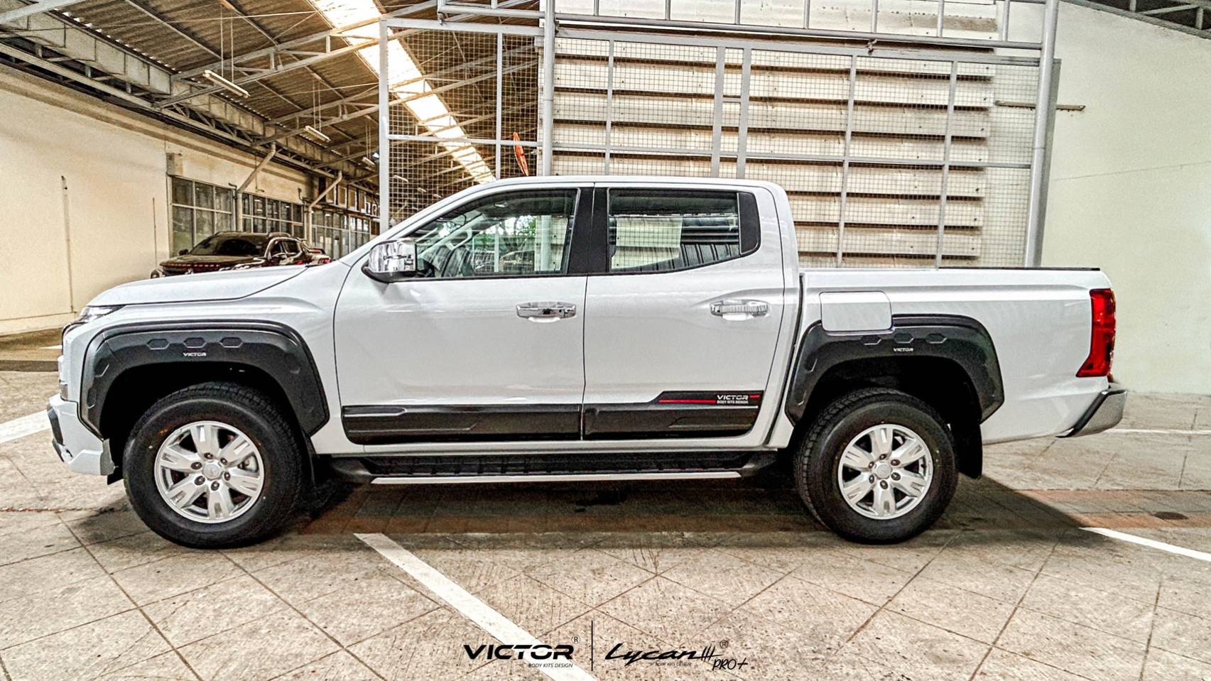 ชุดแต่ง ชุดสเกิร์ต MITSUBISHI TRIRON 2023 รุ่น VICTOR V.1