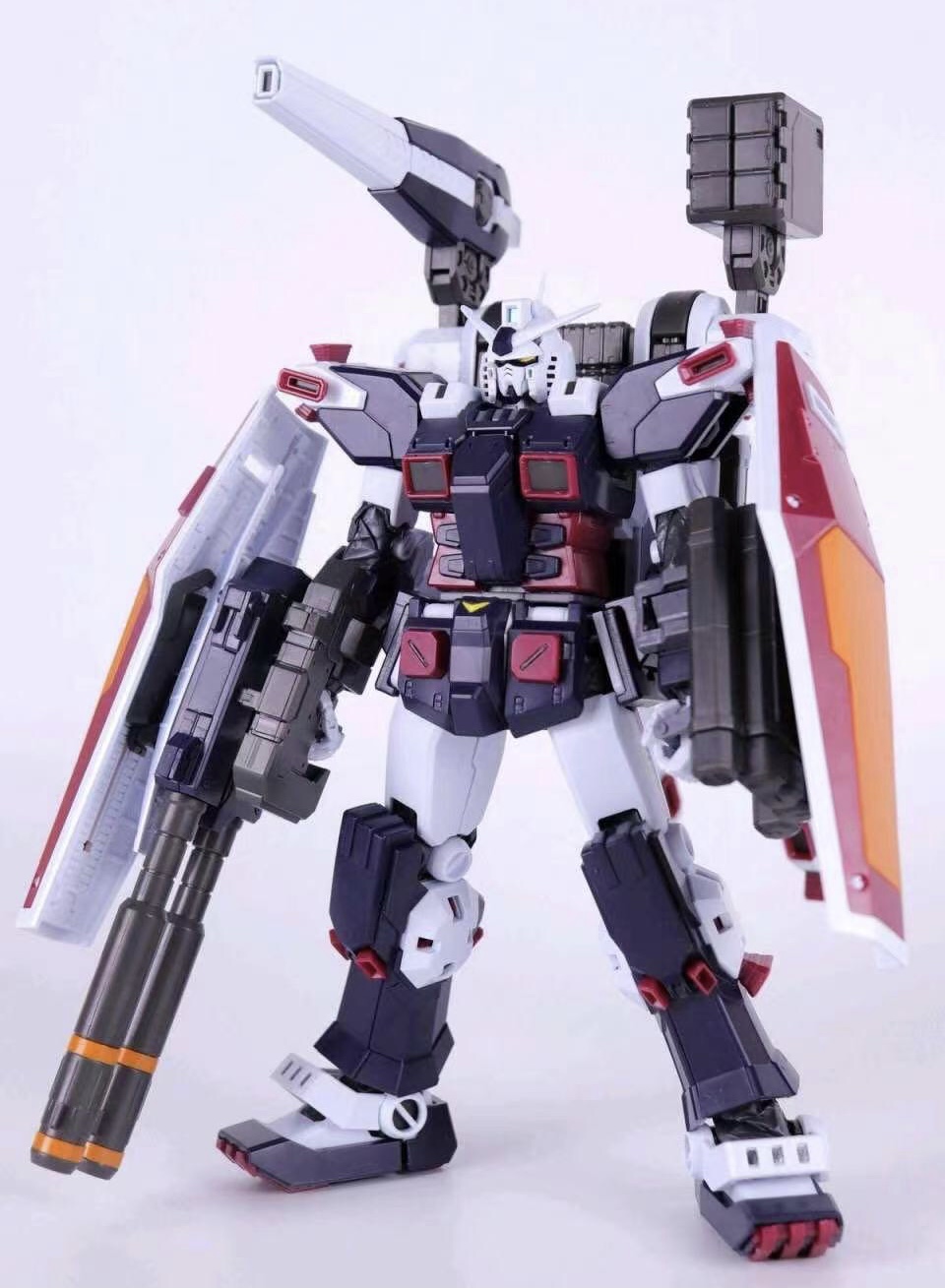 MG 1/100 Full Armor Thunderbolt (6654) [Daban]