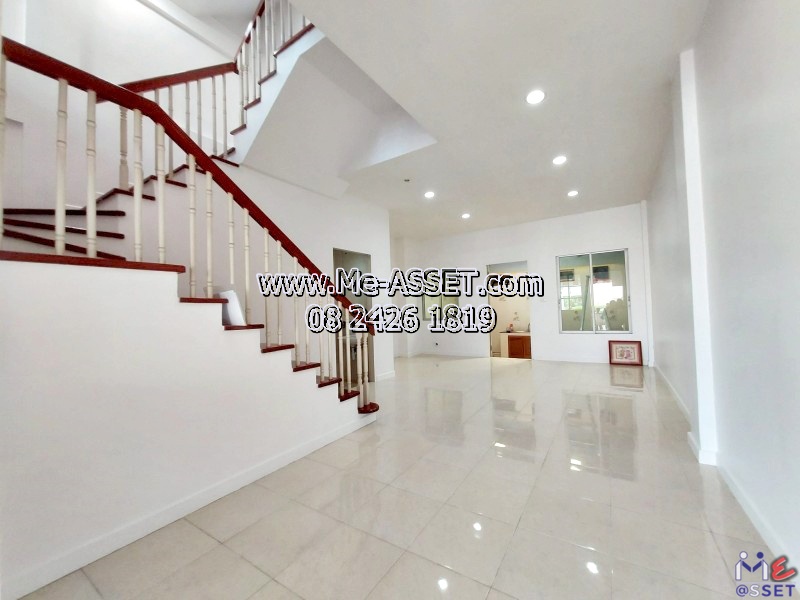 ขายทาวน์โฮมใกล้รถไฟฟ้า โซนอ่อนนุช พระโขนง เชื่อมสุขุมวิท พัฒนาการ ใกล้รถไฟฟ้าสายสีเหลืองศรีนครินทร์38 พาราไดซพาร์ค เดินทางสะดวกสวนหลวง ศรีนครินทร์ : มบ.บ้านกลางเมืองลูเซิร์น สุขุมวิท อ่อนนุช46 : 3 ชั้น 20.3 ตร.วา