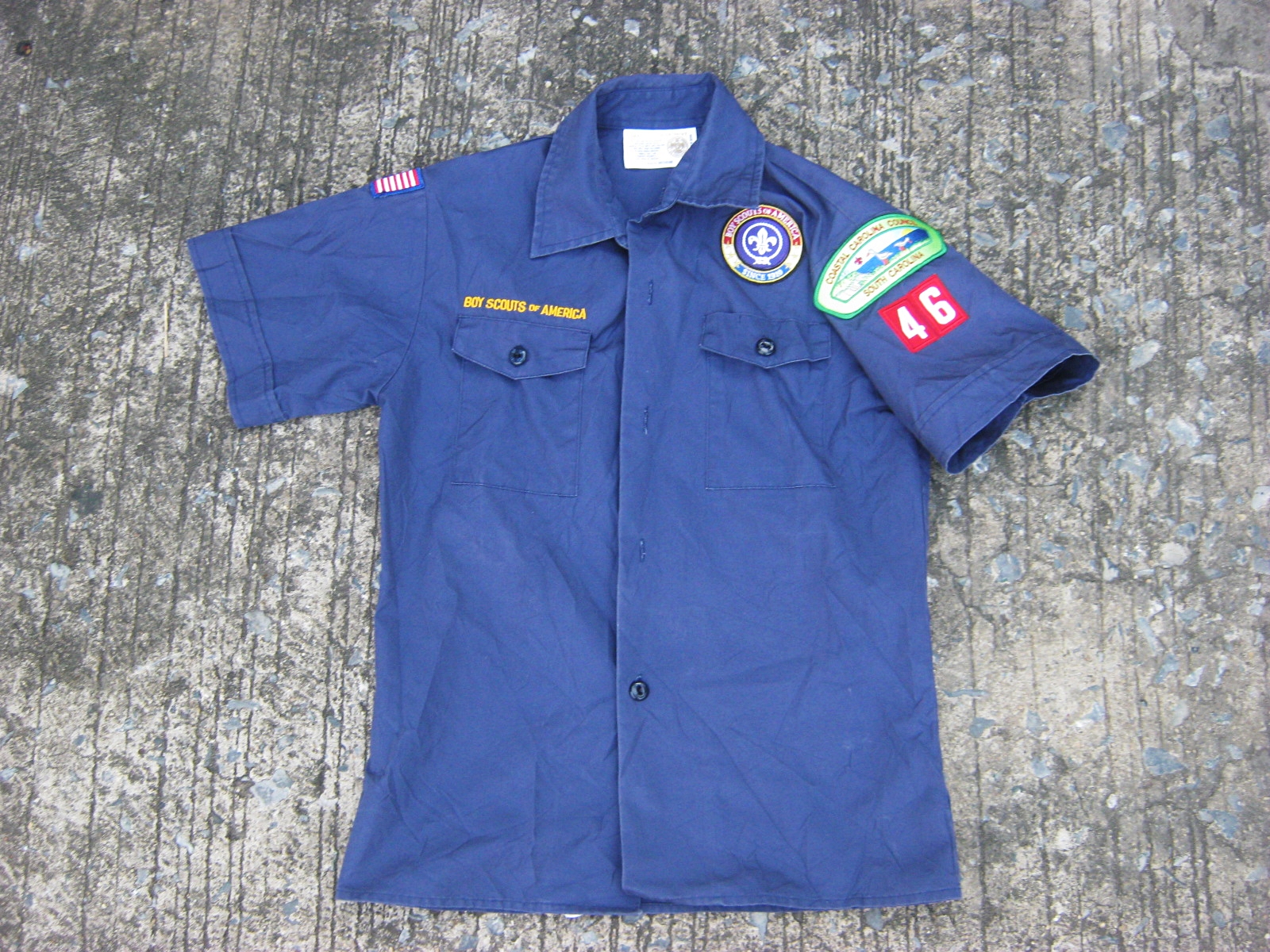 เสื้อลูกเสือพร้อมอาร์มเพื่อสะสมอาร์ม