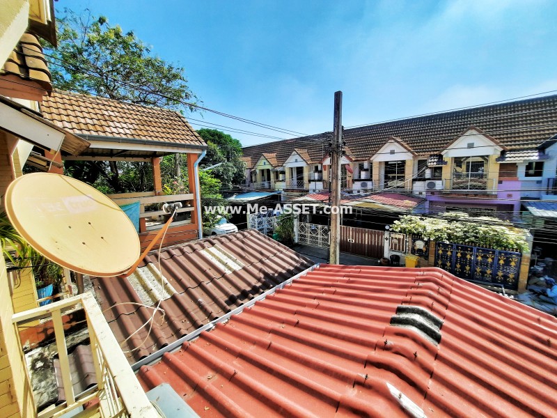 ขายทาวน์เฮ้าส์ ย่าน เคหะร่มเกล้า ราษฎร์พัฒนา น้อมเกล้า : พูนสินธานี 3 / 2 ชั้น 17 ตารางวา