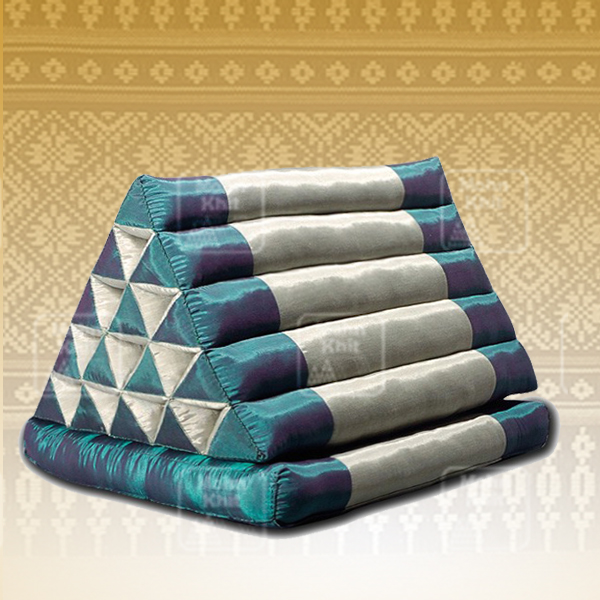 หมอนสามเหลี่ยม 15 ช่องติดเบาะ 1 พับผ้าไหมสีครีมฟ้า55cmx76cmx36 cm Triangle Khit Thai Floor Cushions Traditional handmade 15 holes with 1 part of mattress.