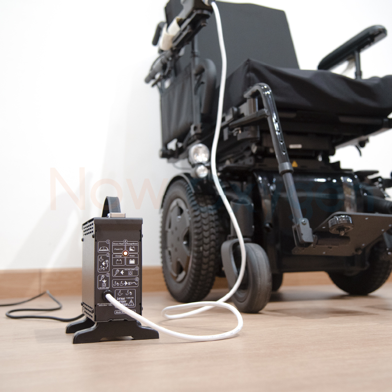 รถเข็นไฟฟ้า สำหรับผู้ป่วย ผู้สูงอายุ Invacare รุ่น TDXSP2