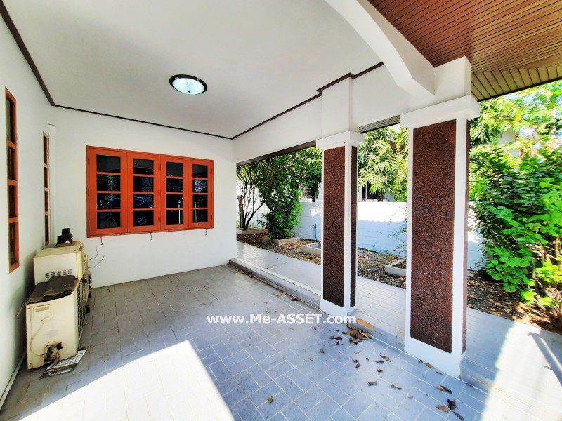 ให้เช่าบ้านเดี่ยว ถ.สุขุมวิท 105 ซ.ลาซาล 37 แขวงบางนา เขตบางนา กรุงเทพ หลังริม / 2 ชั้น 42 ตารางวา