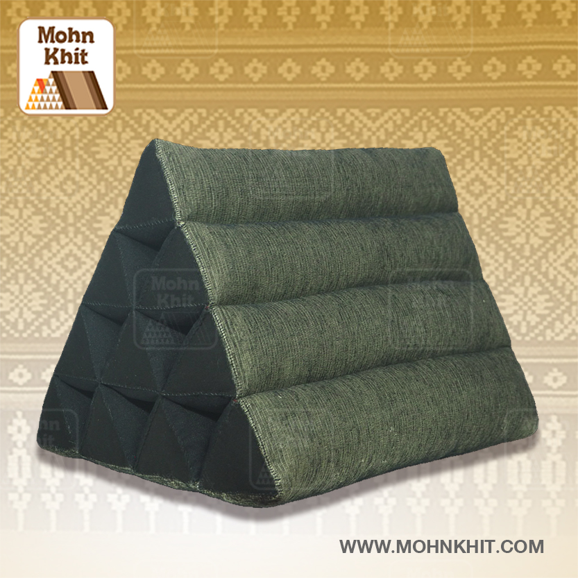 หมอนสามเหลี่ยม10ช่องจัมโบ้ผ้าเฟอร์ 58cmx40cmx40cm// Thai Silk Tri-angle Cotton kapok 100%Traditional Floor Cushions.