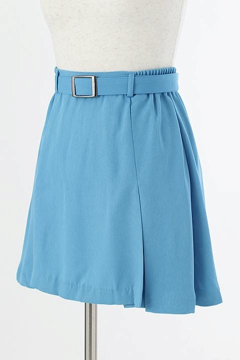 ชุดนักเรียนหญิงจากฮารุฮิ