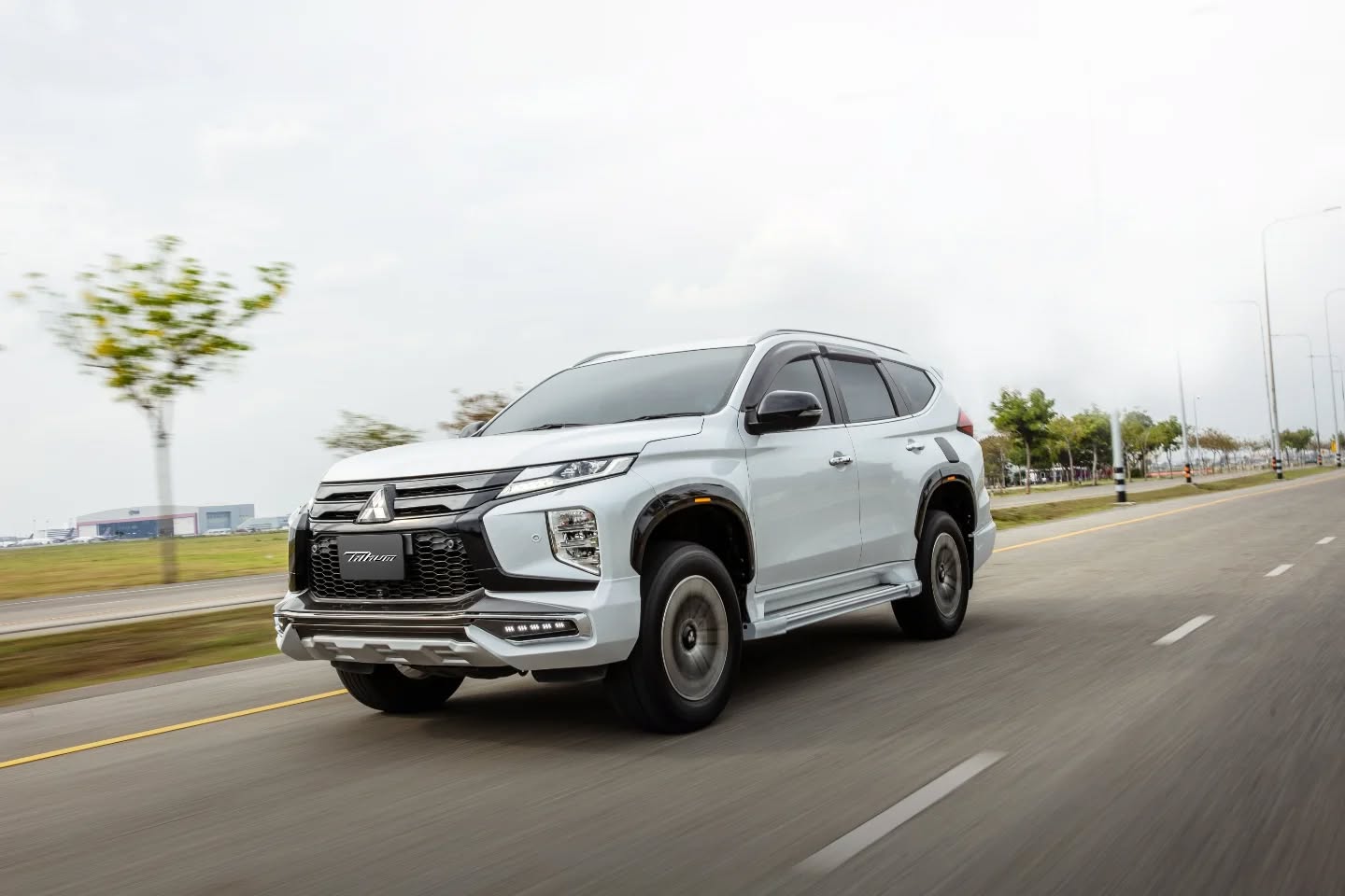 ชุดแต่ง ปาเจโร่ สปอร์ต Tithum