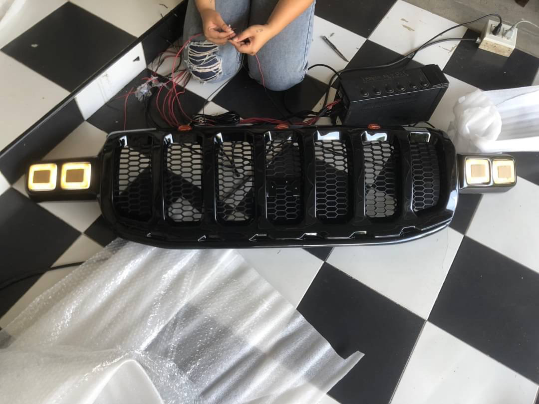 กระจังหน้าฟอร์ด Everest Next Gen รุ่น Victor