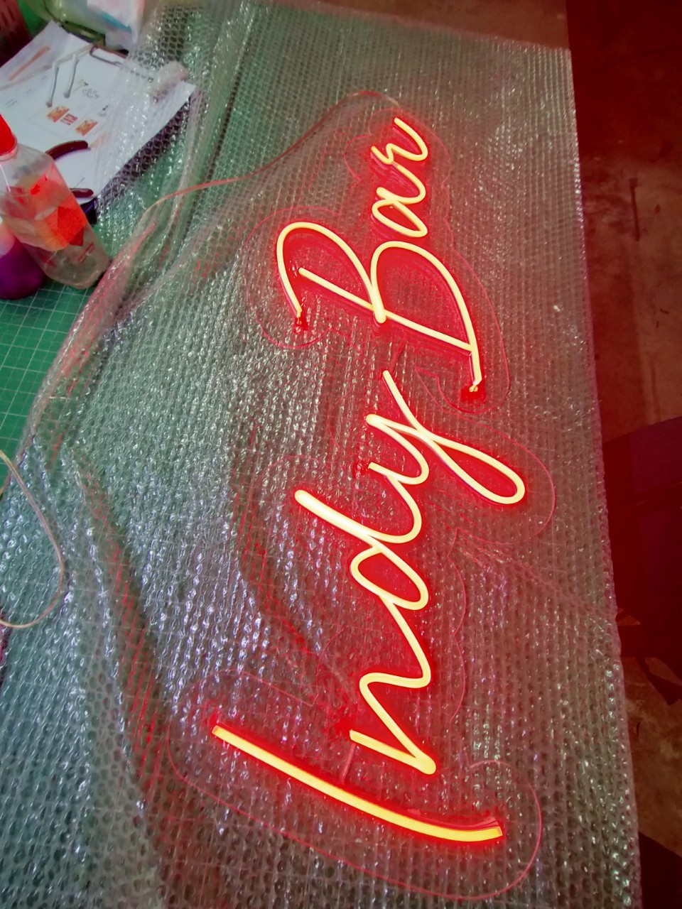 ป้ายไฟนีออน