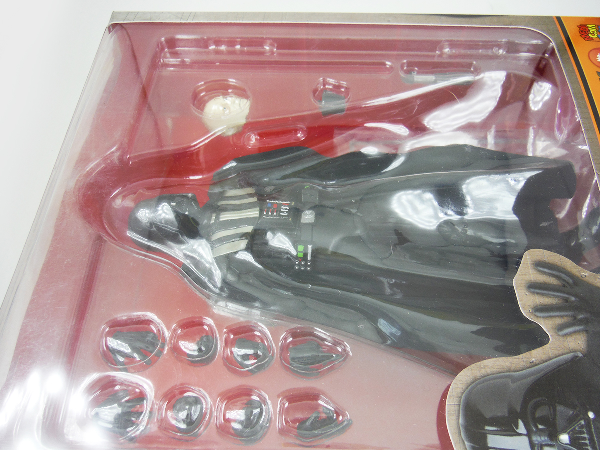 Darth Vader MAFEX - Star Wars Disney