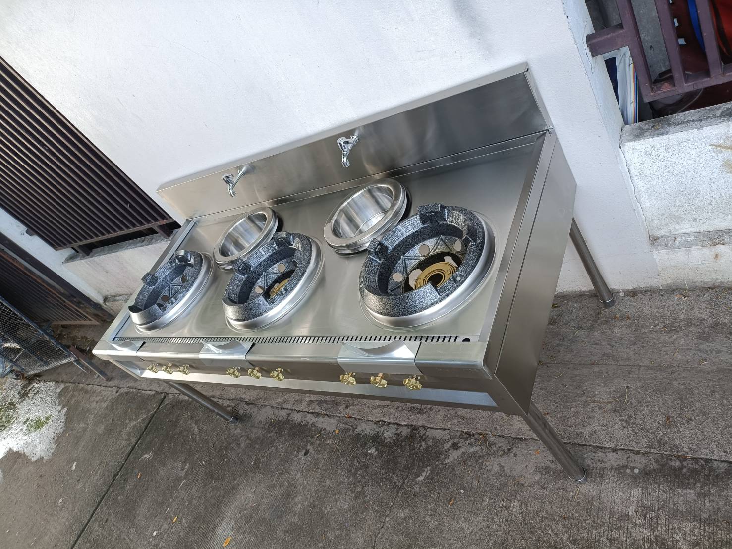 เตาแรงดันสแตนเลสหัวดำ super turbo แบบ 3 หัว