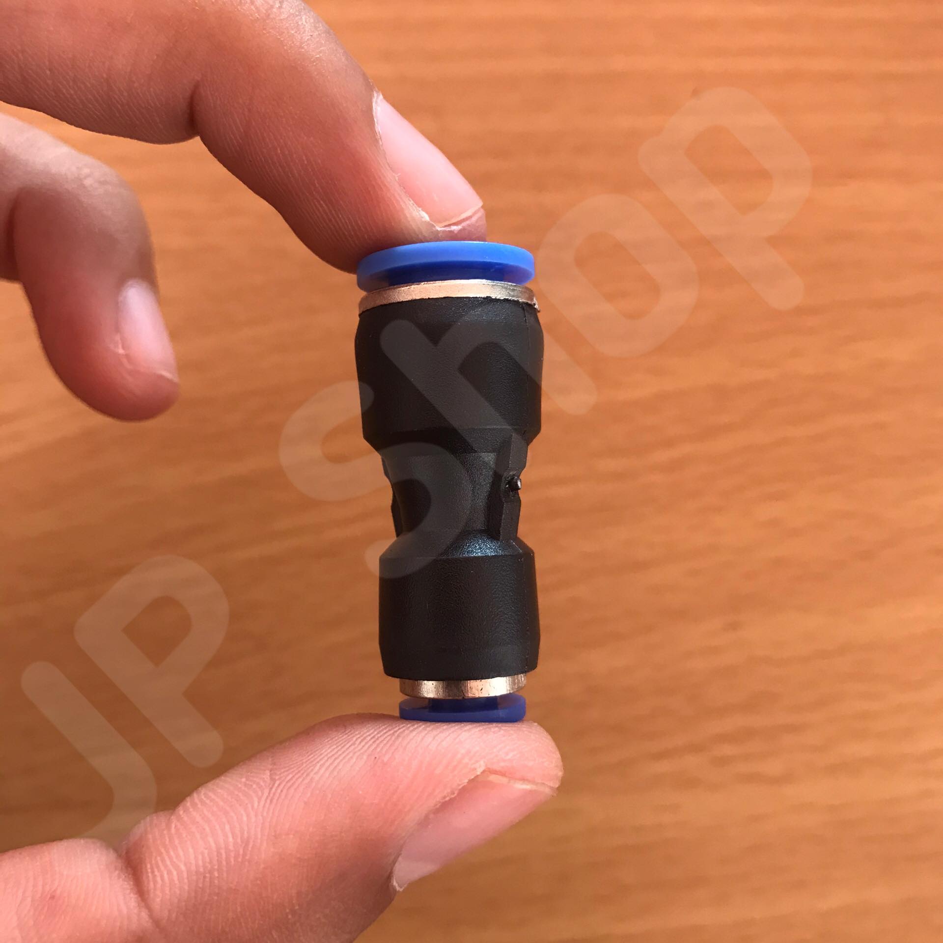 ข้อต่อลม PG 6-4 มม.-ต่อตรง ฟิตติ้งสายลม 6 ลด 4 มม. #6004