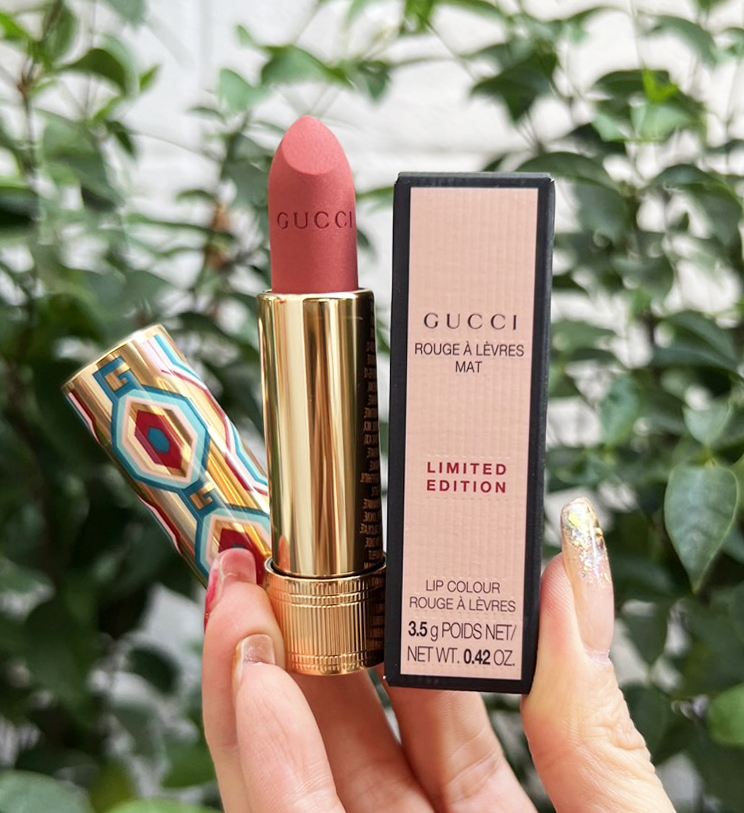 รุ่นลิมิตเต็ด Gucci Rouge A Levres Mat Lip Colour 3.5g. (limited edition) สี 208- they met in Argentina
