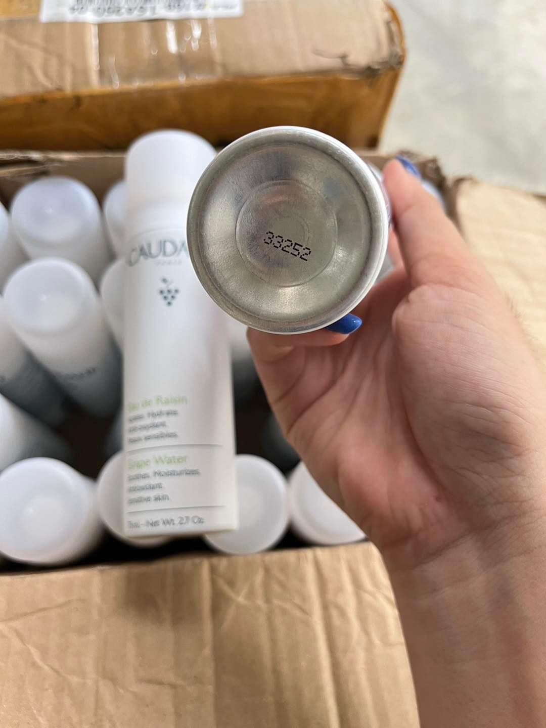 Caudalie Grape Water Moisturizing Face Mist 75ml. สเปรย์เพิ่มความสดชื่นจากน้ำองุ่นออแกนนิค