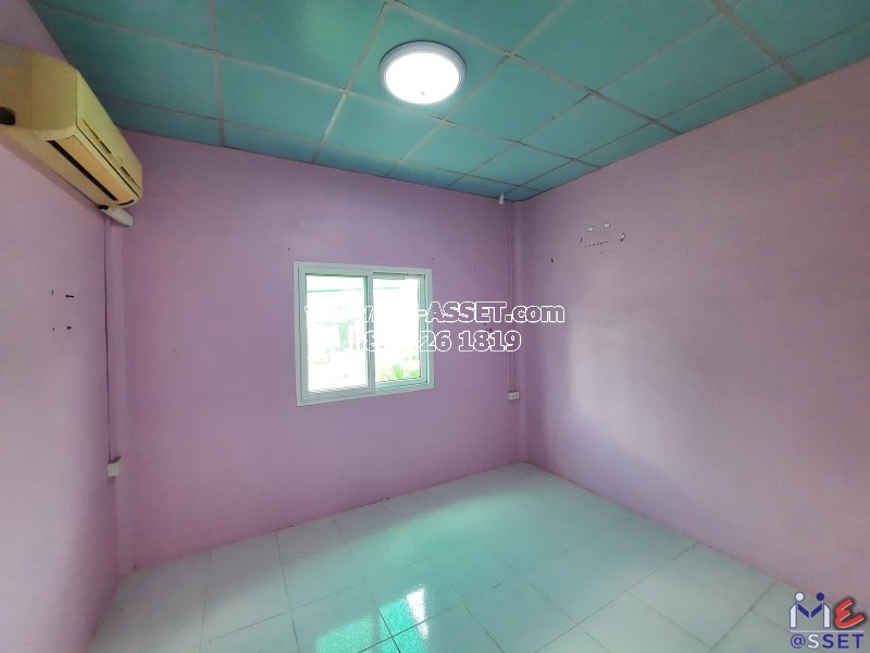 ขายที่ดินพร้อมสิ่งปลูกสร้าง บ้านชั้นเดียว ย่าน พุทธมณฑลสาย 4, ทวีวัฒนา อักษะ : ศาลายา ซอย 17 ใกล้ร้านก๊วยเตี๋ยวนายเงี๊ยบ : 134 ตารางวา