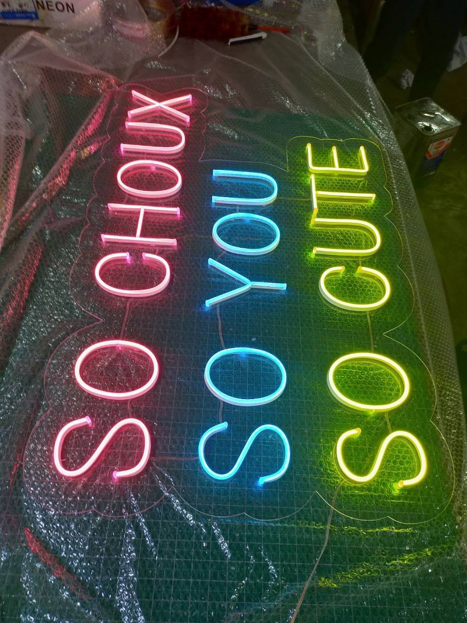 ป้ายไฟนีออน