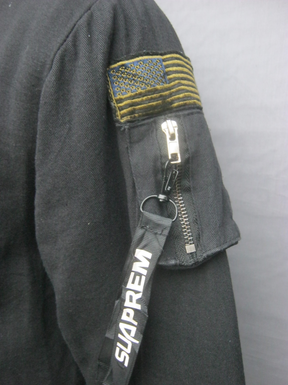 เสื้อแฟชั่นนักบิน