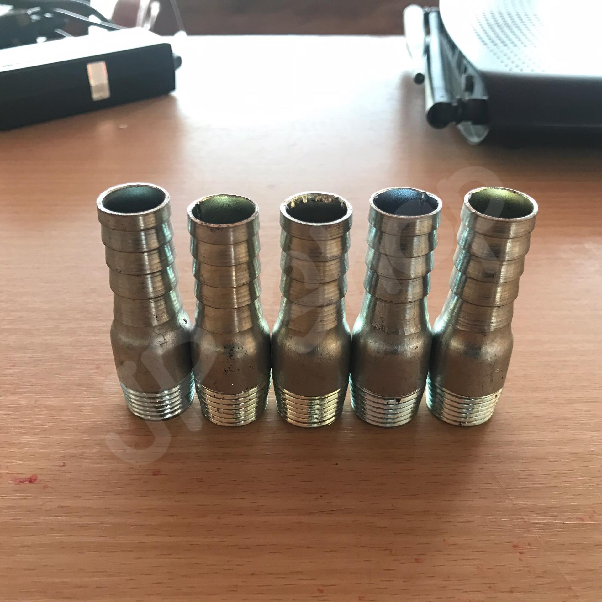 ข้อต่อสายยาง 1/2 ลด 1 ข้าง #0120