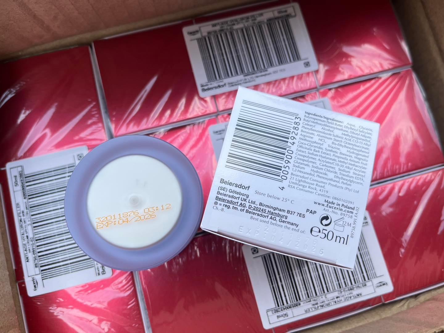 ครีมบำรุงกลางวัน กระชับรูปหน้าดูเรียวเป็นตัววี Eucerin Hyaluron-Filler + Volume Lift Day SPF15 50ml.