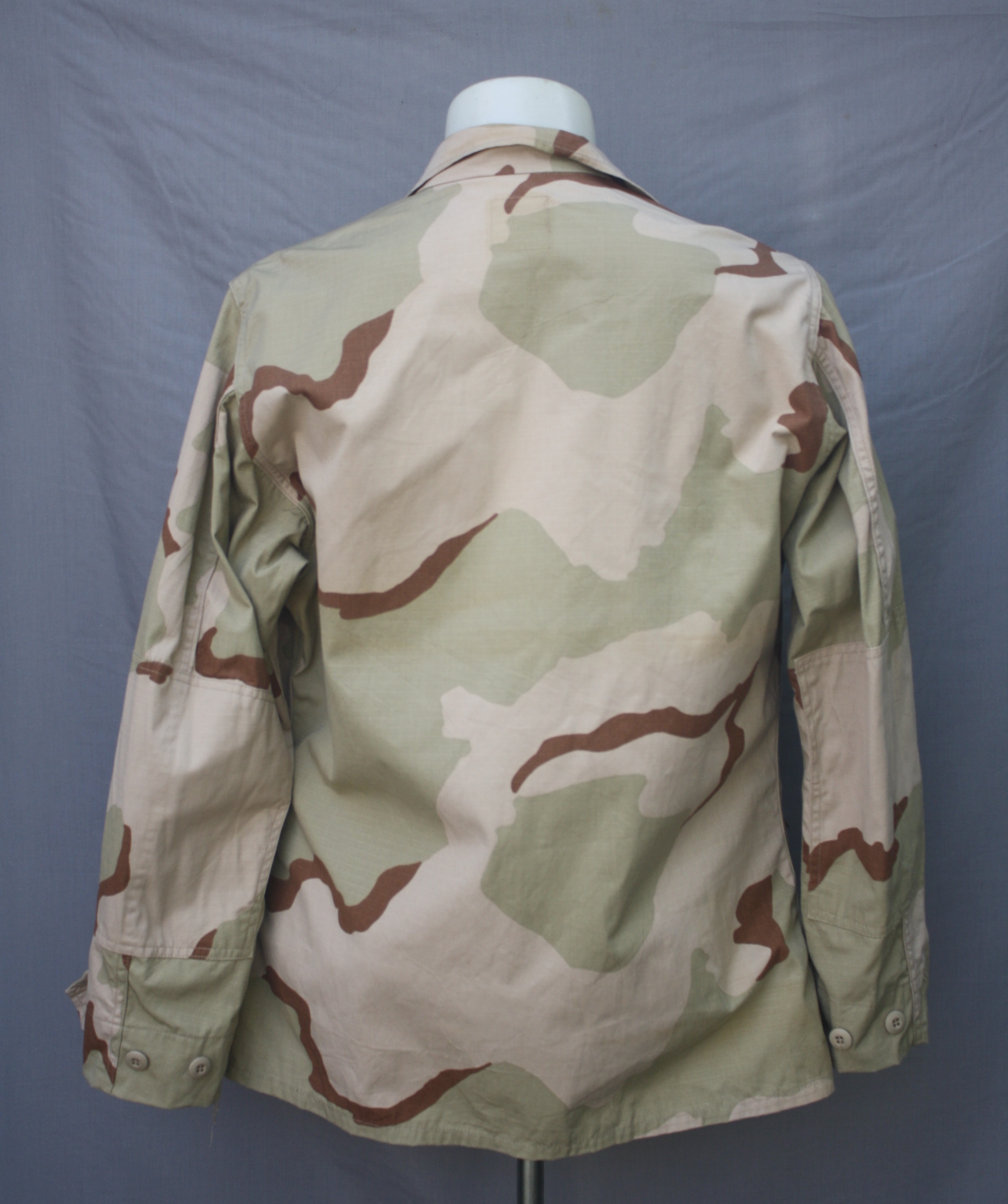 เสื้อทหารสหรัฐ ลายพรางสามสี Medium Short