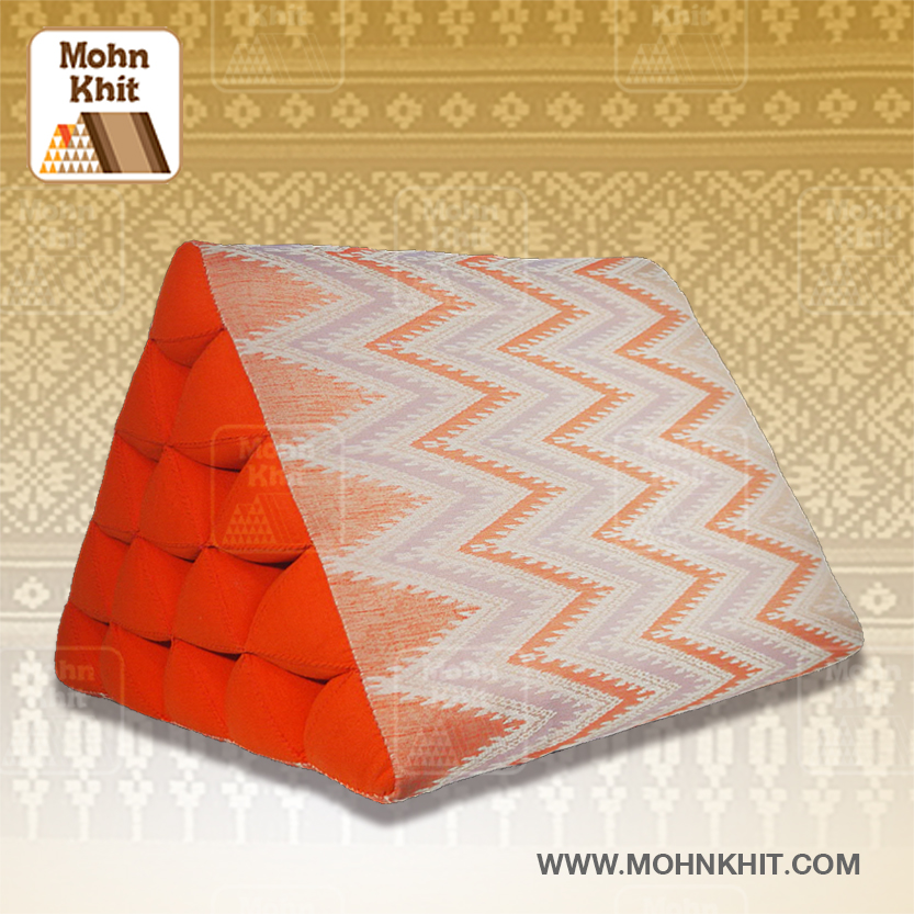 หมอนสามเหลี่ยม15ช่องเดี่ยวงานดีไซด์ 55cmx38cmx40cm// Thai Tri-angle Cotton kapok 100%Traditional Floor Cushions .