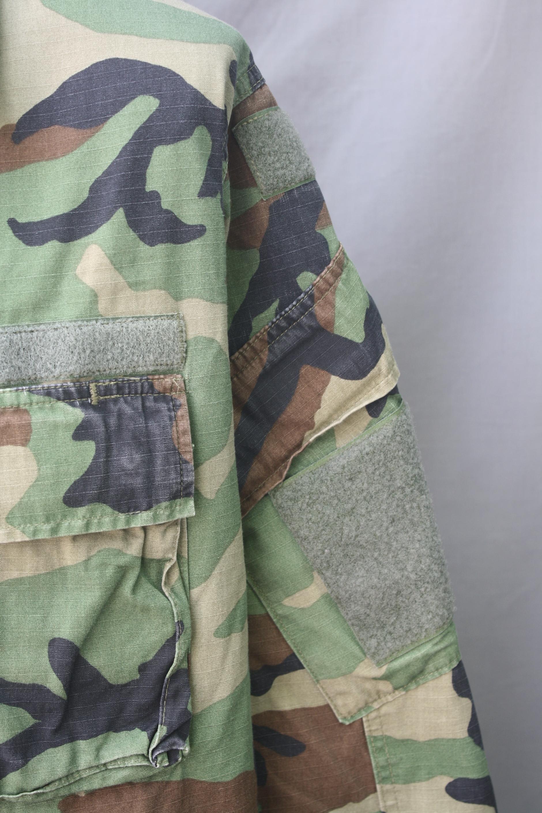 เสื้อ woodland pattern Combat Uniform