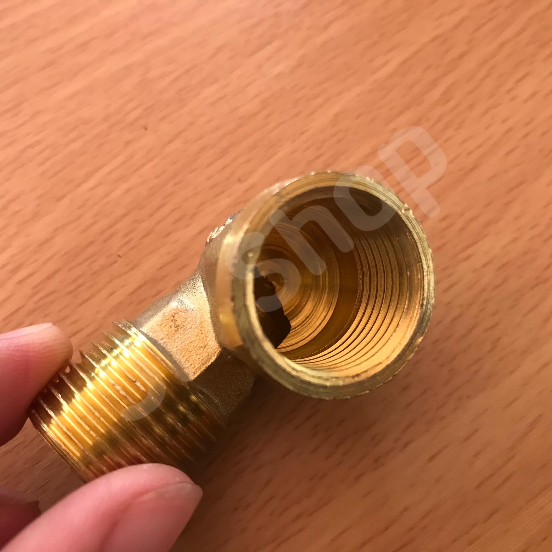 ข้องอทองเหลืองขนาด 4 หุน เกลียวนอก-ใน ข้อต่อ ข้องอ ทองเหลือง 4 หุน เกลียว นอก ใน #1354