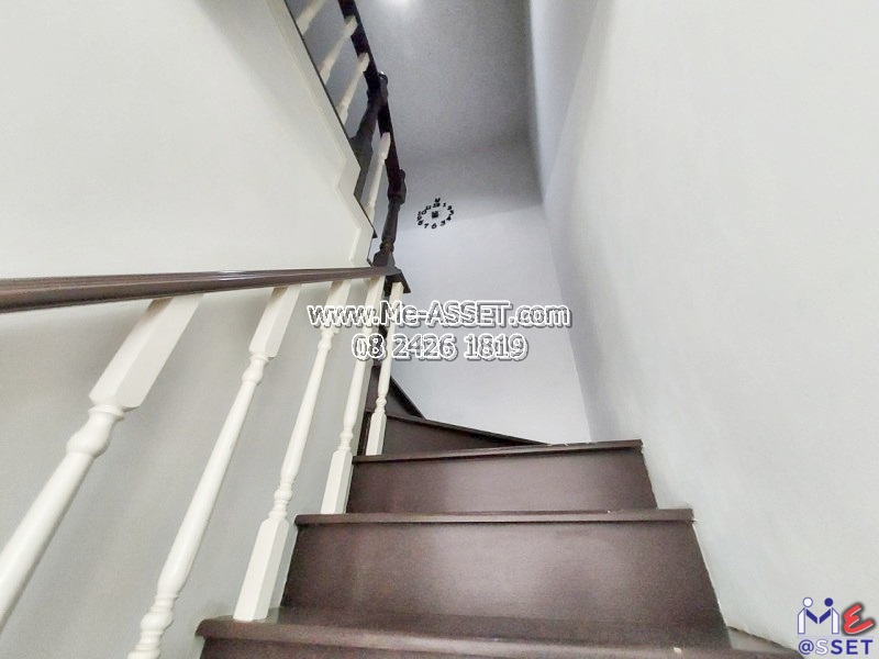 ขายทาวน์เฮ้าส์ หลังมุม ย่าน ศรีวารีน้อย หัวตะเข้ บางโฉลง บางพลี บางนา-ตราด : นิรันดร์วิลล์ 12 : 2 ชั้น 36.2 ตารางวา