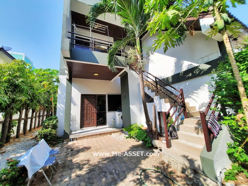 ให้เช่าทาวน์โฮม ถ.สุขุมวิท 105 ซ.ลาซาล 37 แขวงบางนา เขตบางนา กรุงเทพ ห้องริม / พื้นที่ 3 ชั้น 43 ตารางวา