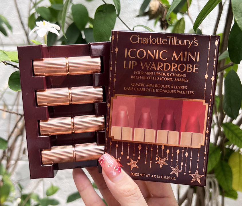 Charlotte Tilbury Iconic Mini Lip Wardrobe Set 1.1g x 4 แท่ง เซ็ตลิปสติกลิมิเต็ดเอดิชั่น 4 เฉดสี