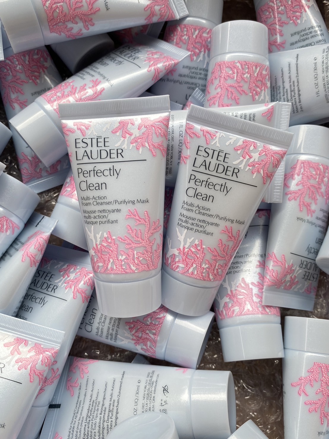 โฟม Estee Lauder Perfectly Clean Multi-Action Foam Cleanser/Purifying Mask 30ml. (1หลอด)