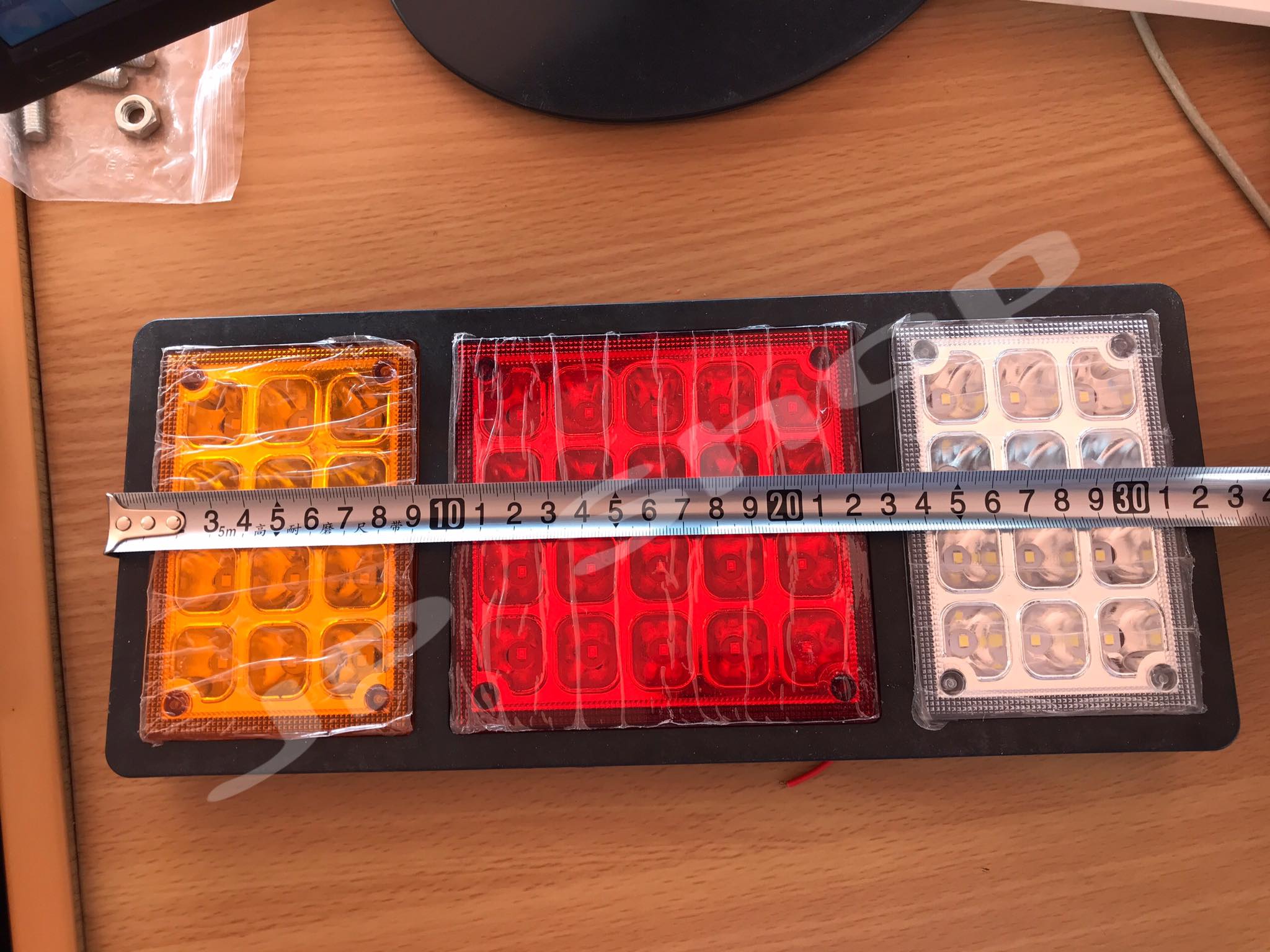 ไฟท้ายรถ 140-2 LED 24V 3สี ขาว เหลือง แดง ราคา/คู่ พร้อมส่ง #3005