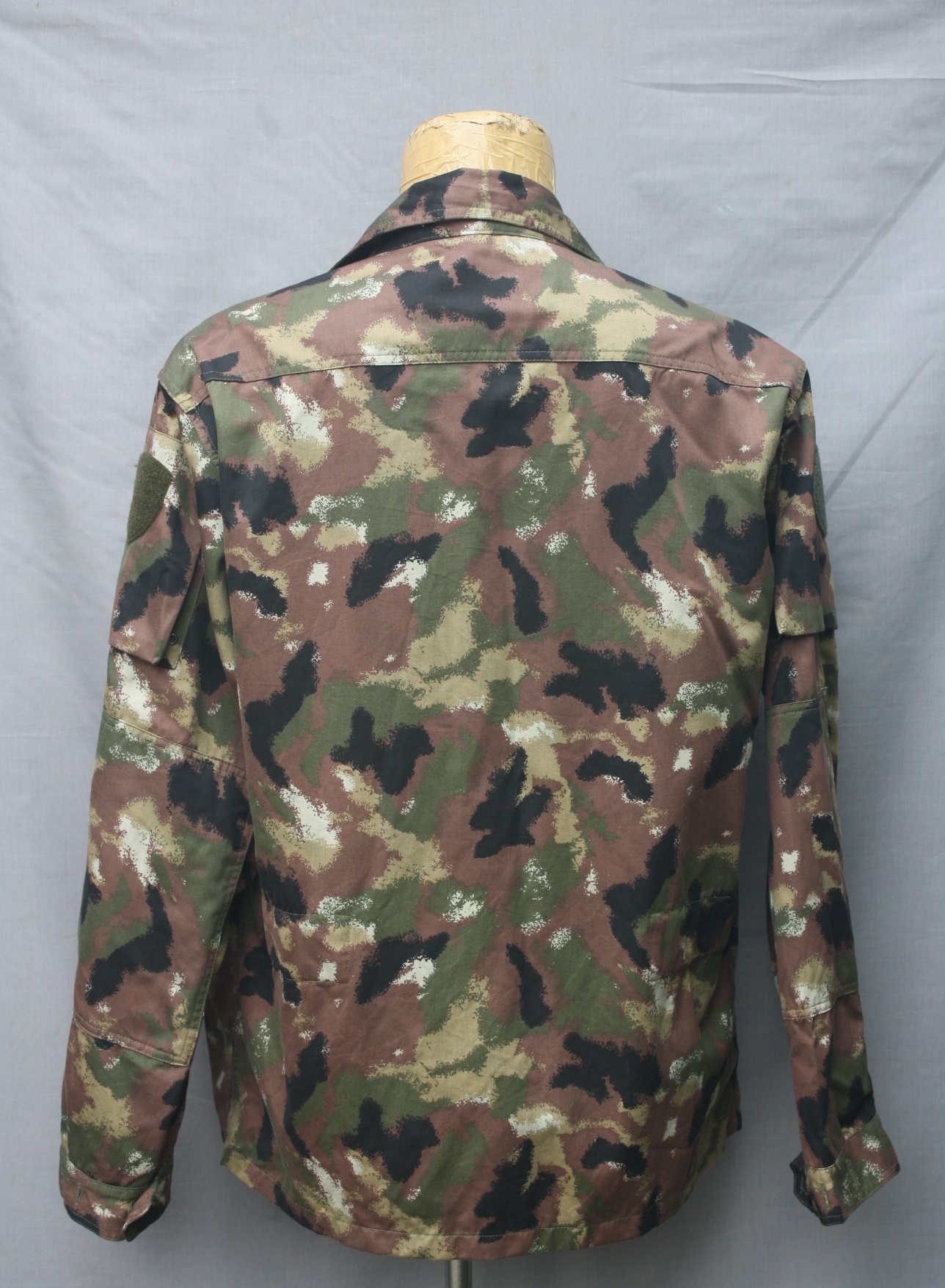 the Italian Army (Esercito) is mimetico Vegetata (vegetated pattern),